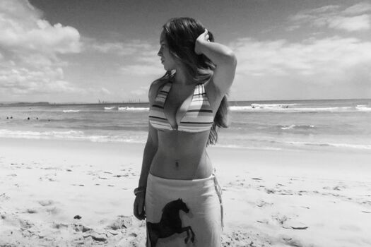 Ellie warmbrunn image