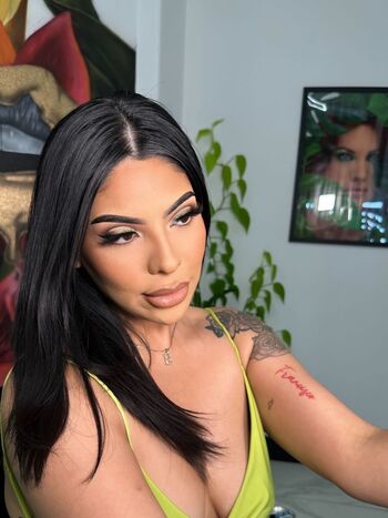 Elliexxxlove image