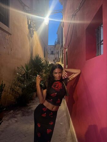 Elodie di patrizi image