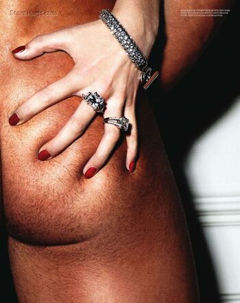 Elsa hosk page 2 image