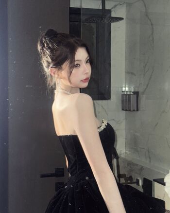 Elyn leong image
