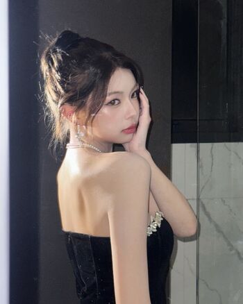 Elyn leong image