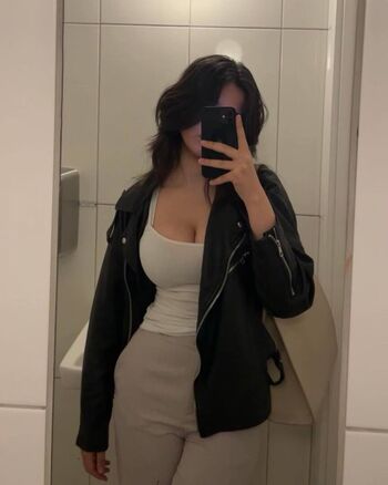 Elysandra ali sadun image