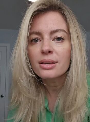 Elyse willems image