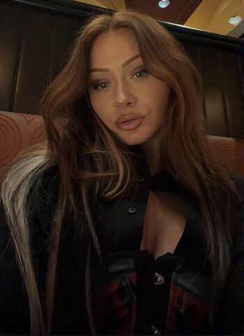 Elz the witch 1 image