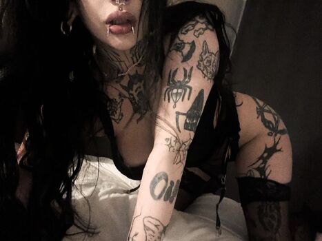 Em0rattt image