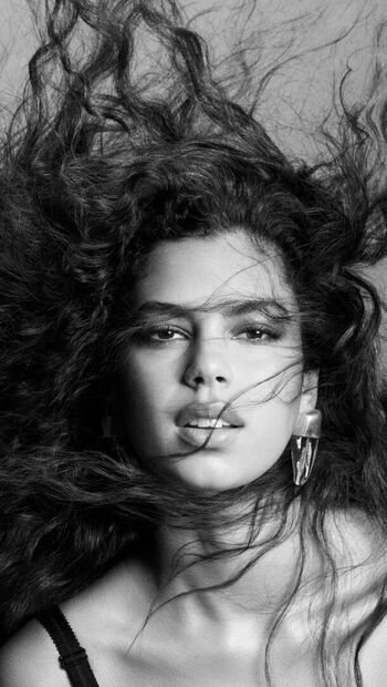 Emeline hoareau image