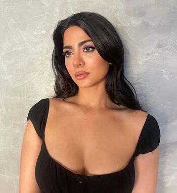 Emeraude toubia image