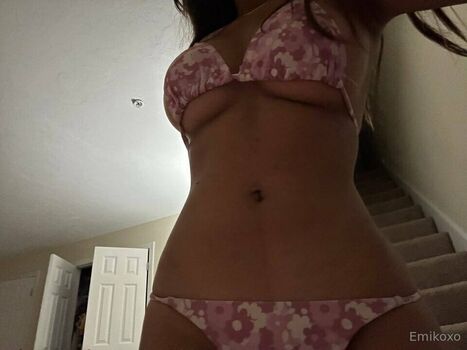 Emikoxo image