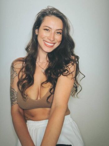 Emilia moreland image