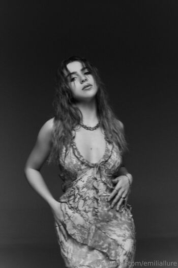 Emiliallure 1 image