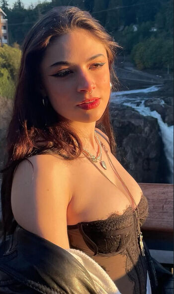 Emilie schaefer image