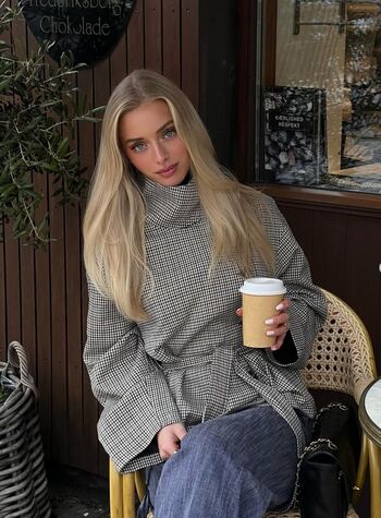 Emilie schoennemann image