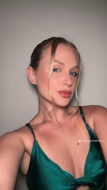 Emilly schellmann image
