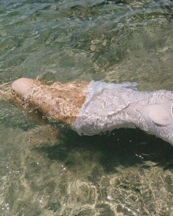 Emily deyt aysage 1 image