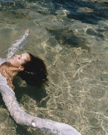 Emily deyt aysage 1 image