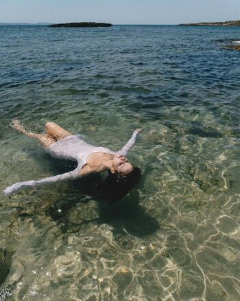 Emily deyt aysage 1 image