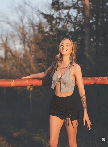 Emily graceexo image