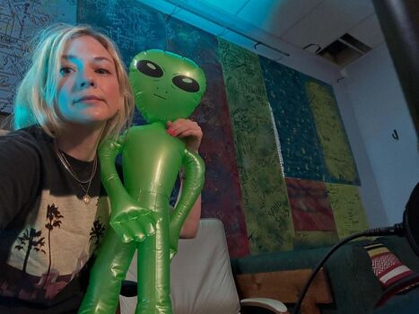 Emily kinney image
