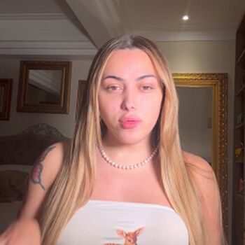 Emily narizinho image