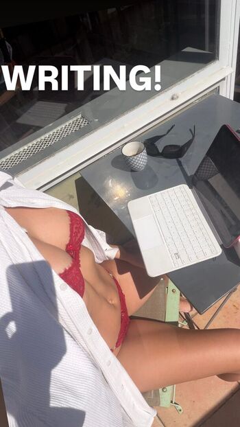 Emily ratajkowski 1 page 2 image