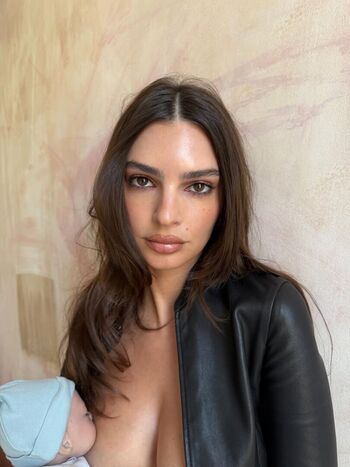 Emily ratajkowski 1 image