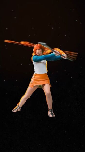 Emily rudd page 4 image