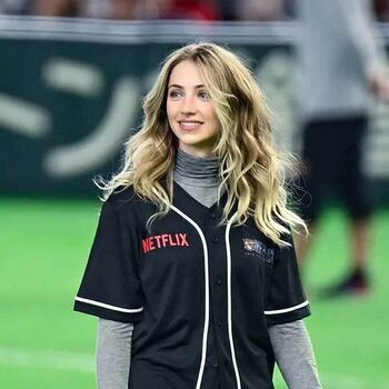 Emily rudd page 4 image