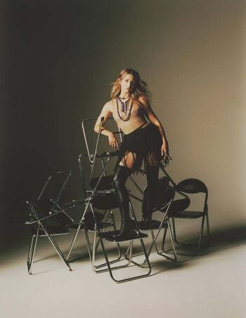 Emily rudd image