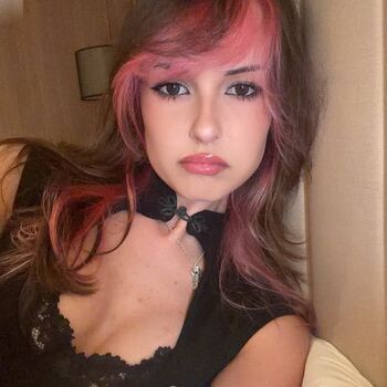 Emilydaniellam image