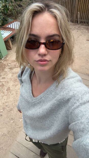 Emma brooks image