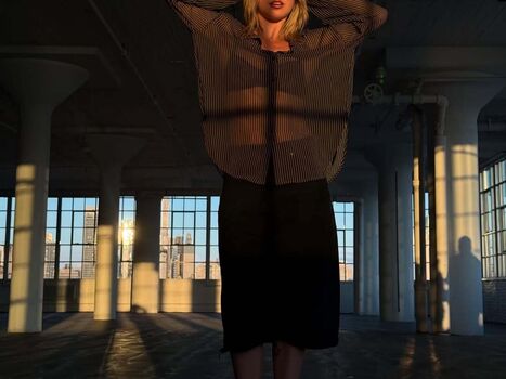 Emma brooks image