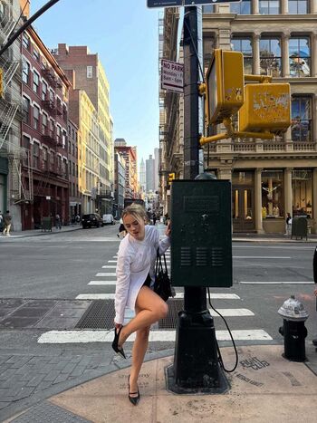 Emma brooks image