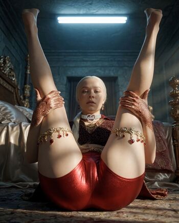 Emma d arcy image