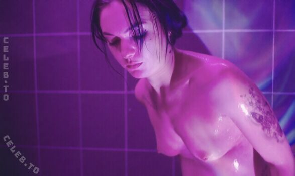 Emma drogunova image