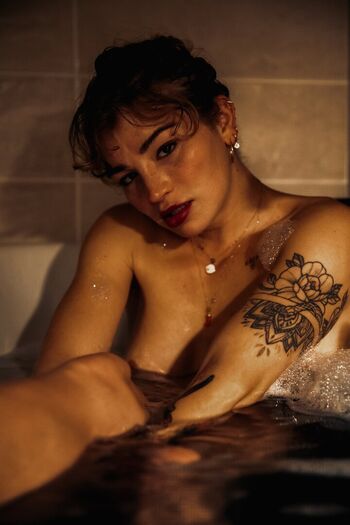 Emma littlets image