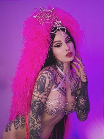 Emma vauxdevil image