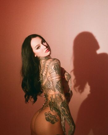Emma vauxdevil image