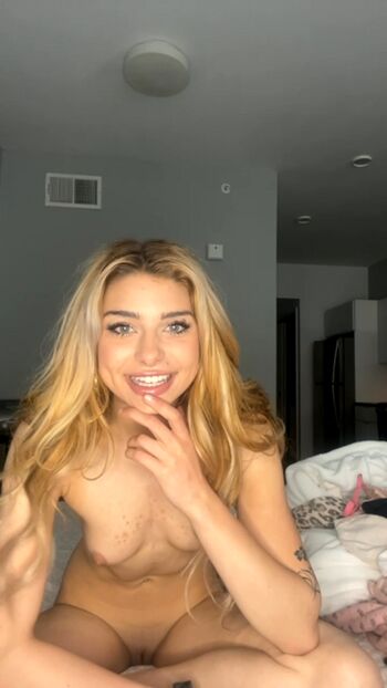 Emma409671 image