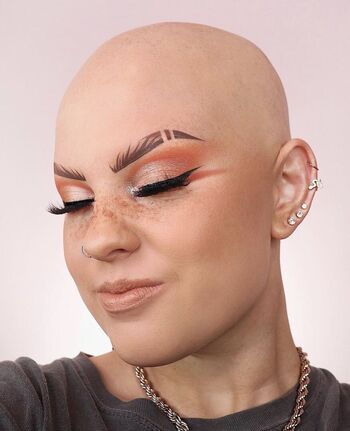 Emmy combs image