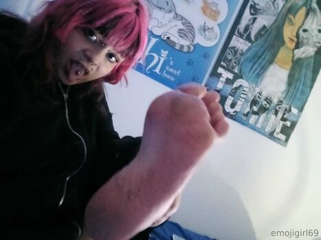 emojisgirl