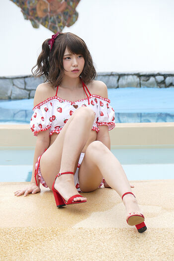 Enako page 4 image