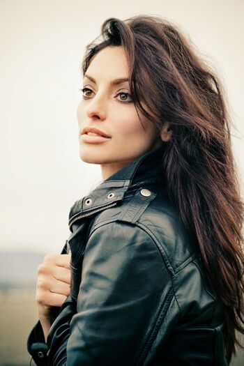 Erica cerra image