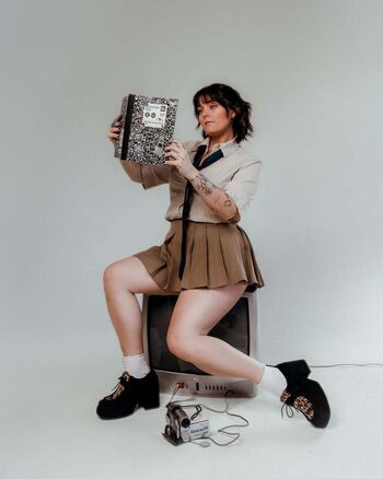 Erin dougal image