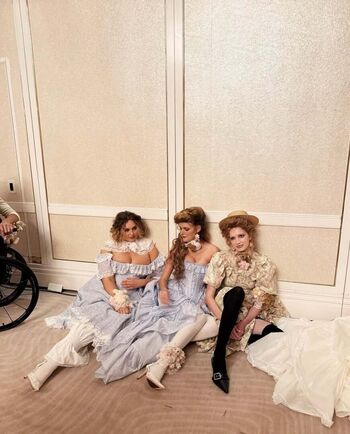 Erinmhk page 6 image