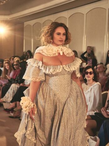 Erinmhk page 4 image