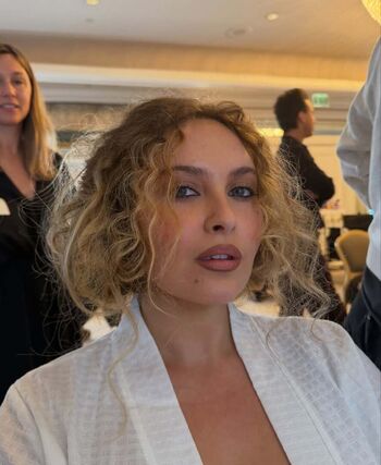 Erinmhk page 3 image