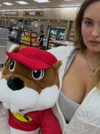 Erinmhk page 3 image