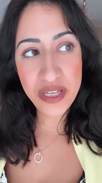 Estee palti image
