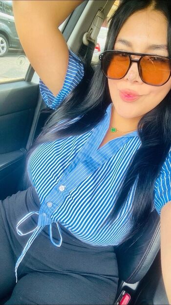 Estefany 1 image